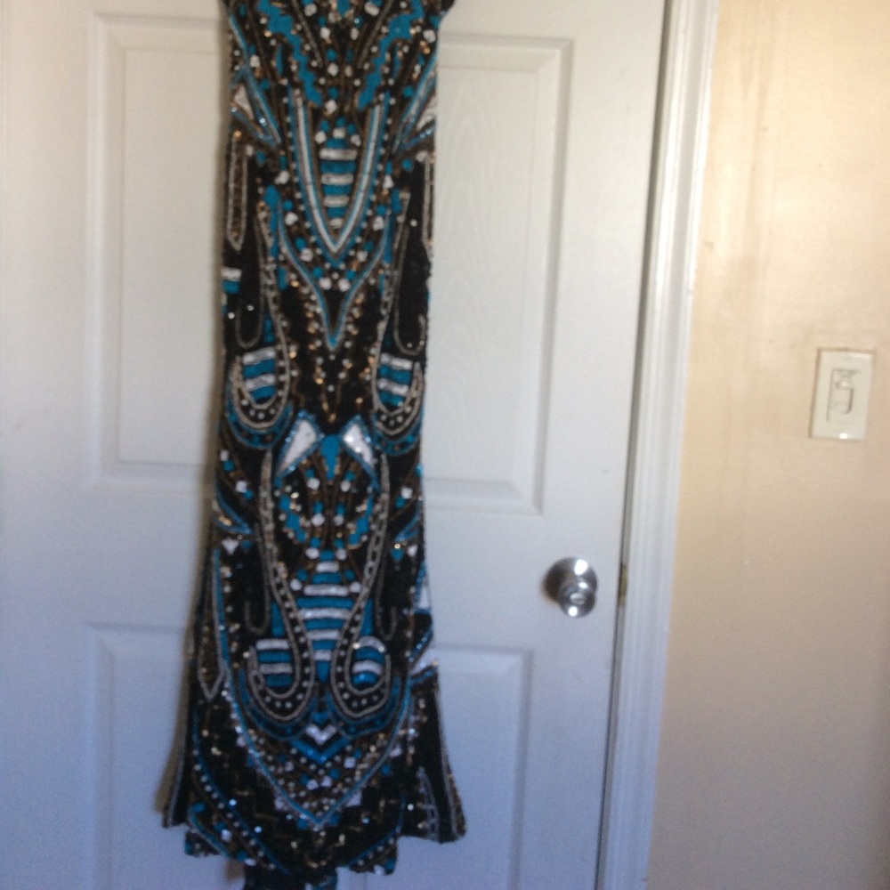 Evening Gown - Picture 2 of 7